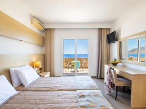 Apolis Beachscape Hotel