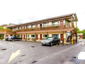 Cedar Lodge Motel