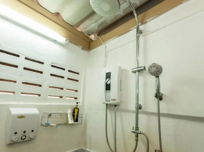 Siam Journey Guesthouse - Hostel