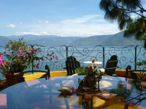 Tosa La Laguna Holistic Spa and Retreat Center