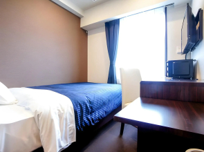 Hotel Live Max Yokohama Motomachi Ekimae