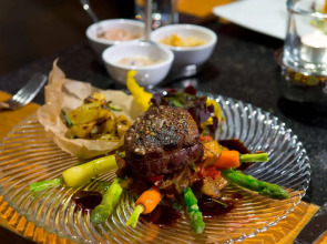 Отель The Q - Quadro City Hotel