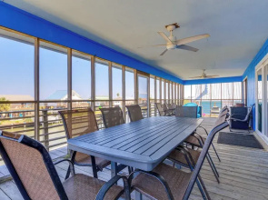 Waterfront Dauphin Island Home w/ Deck & Boat Dock
