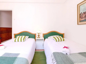 Brand new fully furnished hostel just 20 meters from Anjos metro station - 10