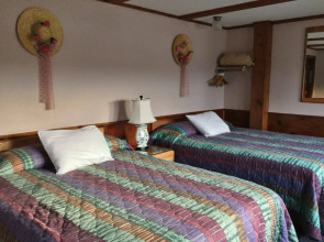 Bay Top Motel