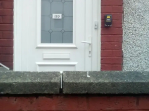 Dragon - Wellhall House 2 Bedroom Home