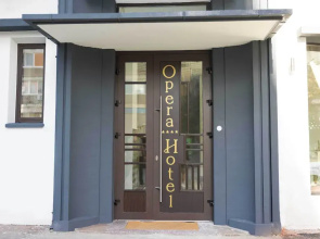 Opera Hotel