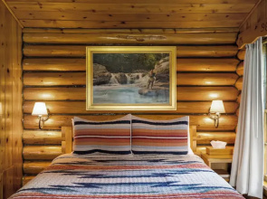 El Western Cabins & Lodges