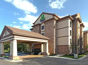 Holiday Inn Express & Suites Maumelle - Little Rock NW by IHG