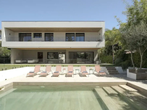 Cascais Contemporary Villa by Cadenzalux