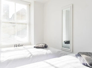 Pebble Bay - beautiful apartment in Deal, close to the beach