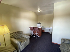 Campus Inn Motel