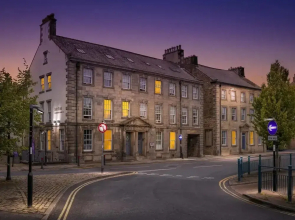 Student Only Cable Street