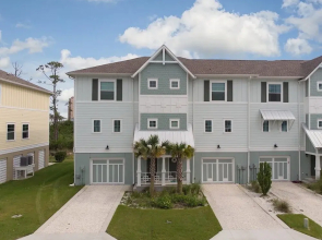 The Blue Turtle 3 Bedroom Townhouse