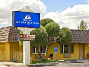Rodeo Lodge