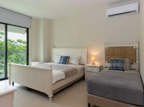 The Charming Condo by Acomodo