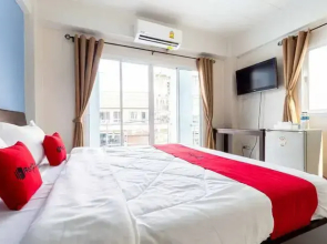 Si Fah at Bangsaen Hotel