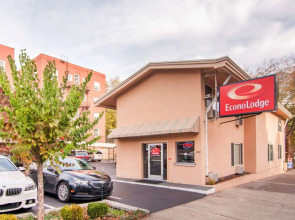 Econo Lodge Portland Downtown