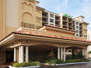 Holiday Inn & Suites Clearwater Beach by IHG