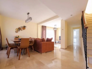 Penthouse Golden Mile