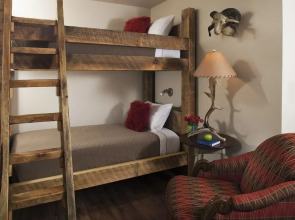 Antlers on the Creek Bed & Breakfast