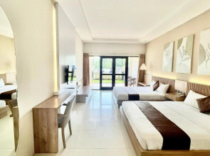 Surya Kencana Seaside Hotel