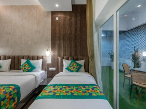 Treebo Premium Emerald Dove