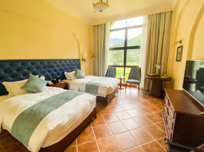 Howard Johnson By Wyndham Yaan Forest Resort