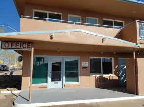 Leisure Lodge Motel