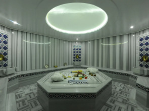 Le Petit Palace Hotel