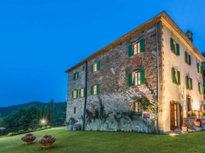 Splendid Villa for 12 Pool Outdoor Jacuzzi 25-hectare Park Hunting Fishing-palazzo Delle Rose