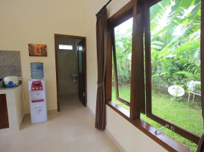 Villa Beranda Kecil, Private Garden, Swimming Pool and Housekeeper in North Bali