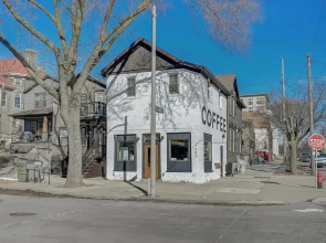 FRONTDESK 1600 N Jackson St Apts Lower East Side Milwaukee