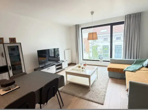 Spacious 3BR 2/5 BA Near Diamond District by Oneluxstay