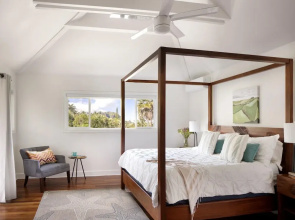 Hale Haena 3 Bedroom Home by RedAwning