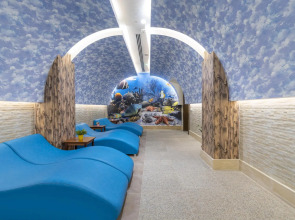 Hotel Orange Palace Side