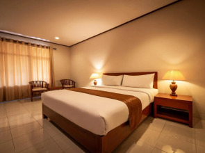 Yulia Beach Inn Kuta