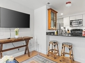 Sweet 2-br Retreat By Capitol Hill