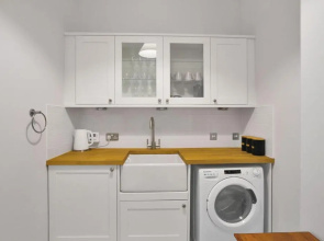 Craig Leith Apartment