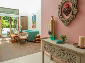 Marvellouse Town House, Terrace, Pool and Golf