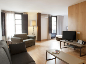 Aspasios Plaza Real Apartments