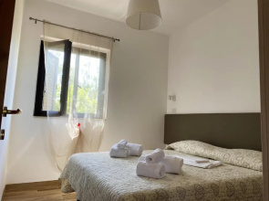 2 bedrooms appartement with shared pool jacuzzi and enclosed garden at Vieste