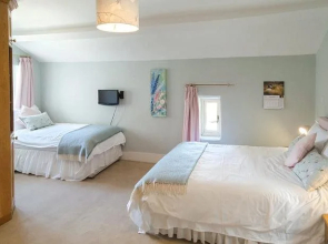 Eastwrey Barton - Guest house