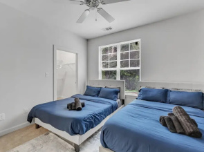 Upscale 2BR Suite Mins Downtown Raleigh
