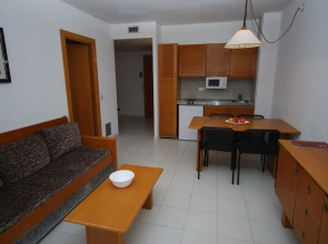 Comfortable apartment with AC, at 900 m. from the beach