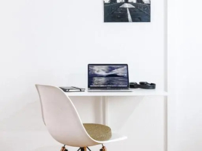 Stylish apartment - 3 Min walk to Wuppertal main train station - Close to the University - Kitchen - Netflix