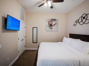 1 Bedroom Lake View Villa- 608