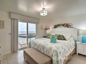 Ocean Dunes Kure Beach Condo w/ Balcony & Pool