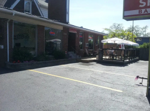 Americas Best Inn & Suites Niagara Falls