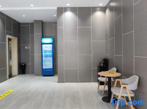 Ganzhou Yuexiang Life Theme Hotel (Nanmenkou Yuwanli Branch)